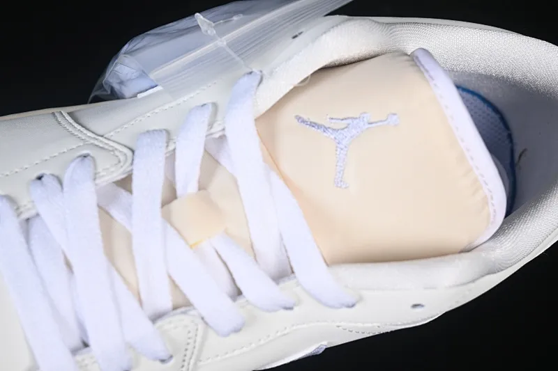 All categories Air Jordan Jordan series basketball shoes Air Jordan 1 Low Air Jordan 1 Low AJ1 Joe 1 Mi Bailan low-top cultural casual sneakers DC0774-106
